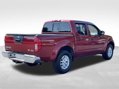 Used 2017 Nissan Frontier SV image 3