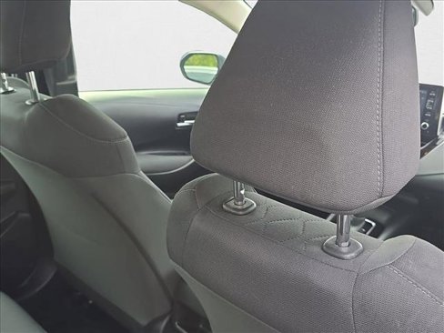 Used 2020 Toyota Corolla LE image 20