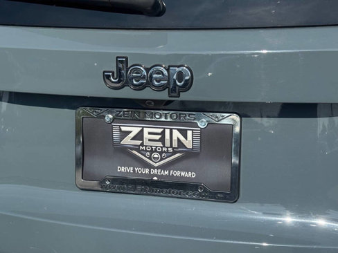 Used 2017 Jeep Renegade Latitude image 32