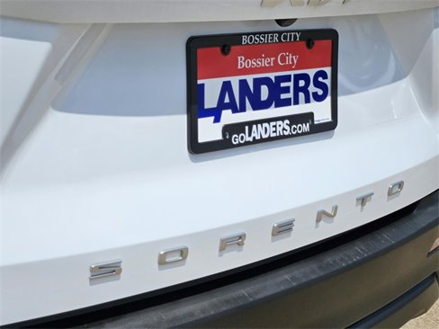 Used 2022 Kia Sorento LX image 7