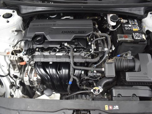 Used 2023 Hyundai Elantra SEL image 34