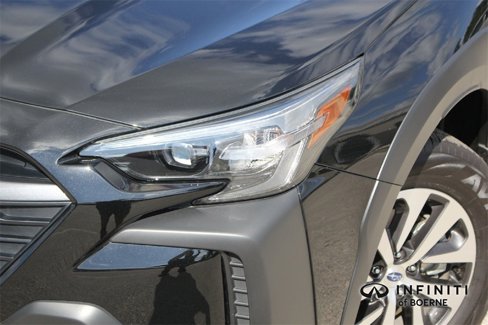 Used 2025 Subaru Outback Premium image 2