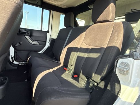 Used 2014 Jeep Wrangler Unlimited Sport w/ Connectivity Group image 21