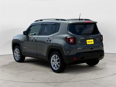 Used 2020 Jeep Renegade Latitude w/ Cold Weather Group image 3
