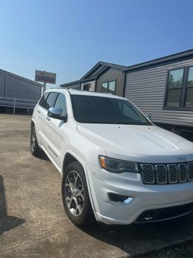 Used 2020 Jeep Grand Cherokee Overland image 3