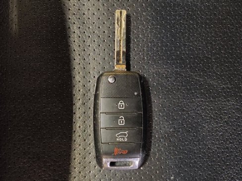 Used 2015 Kia Sorento LX image 32