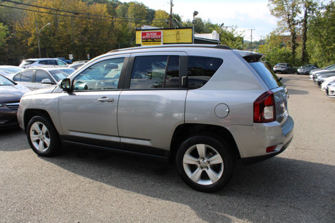 Used 2016 Jeep Compass Latitude image 11
