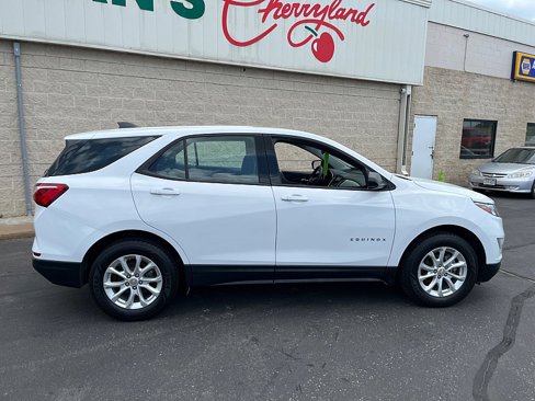 Used 2019 Chevrolet Equinox LS image 8