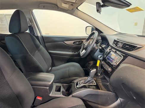 Used 2022 Nissan Rogue Sport S image 24