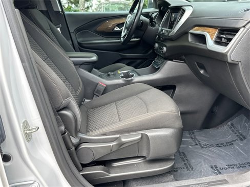 Used 2021 GMC Terrain SLE image 13
