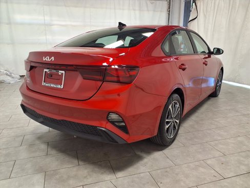 Used 2024 Kia Forte LXS image 9