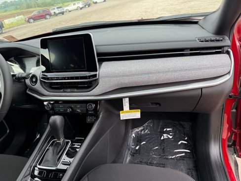 New 2025 Jeep Compass Sport image 19