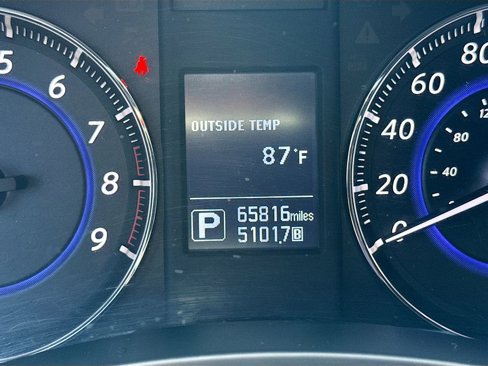 Used 2017 INFINITI QX70 AWD w/ Premium Package image 12