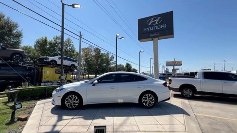 Used 2021 Hyundai Sonata SEL image 3