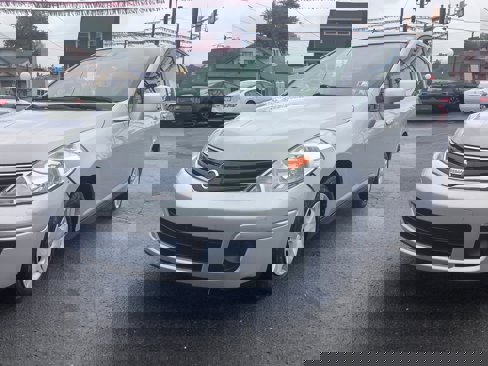Used 2012 Nissan Versa 1.8 S image 3