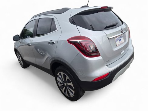 Used 2022 Buick Encore Preferred w/ Safety Package image 3