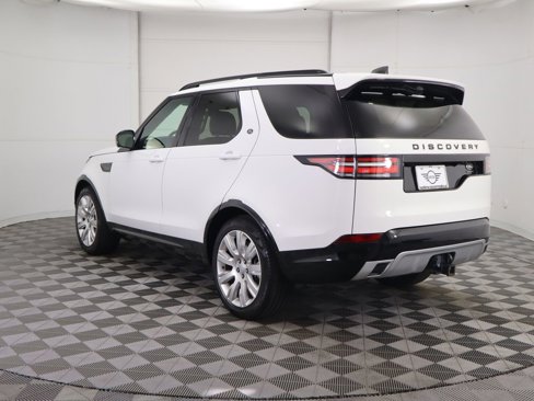 Used 2020 Land Rover Discovery Landmark image 7