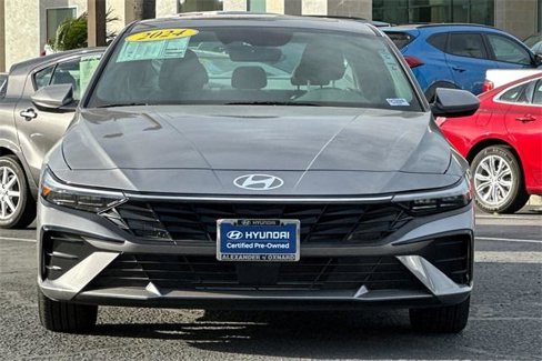 Used 2024 Hyundai Elantra SEL w/ Convenience Package image 9