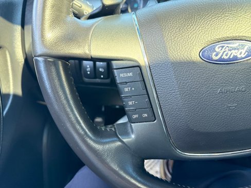 Used 2010 Ford Taurus SHO image 31