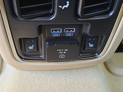 Used 2020 Jeep Grand Cherokee Overland image 16