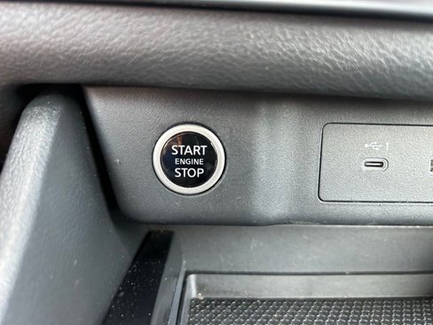 Used 2023 Nissan Rogue SV image 25