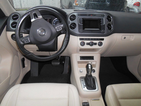 Used 2016 Volkswagen Tiguan S image 7