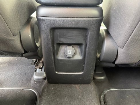 Used 2017 Dodge Journey SE image 14