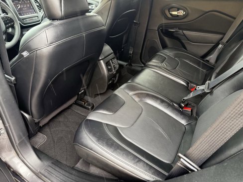 Used 2023 Jeep Cherokee Altitude Lux image 27