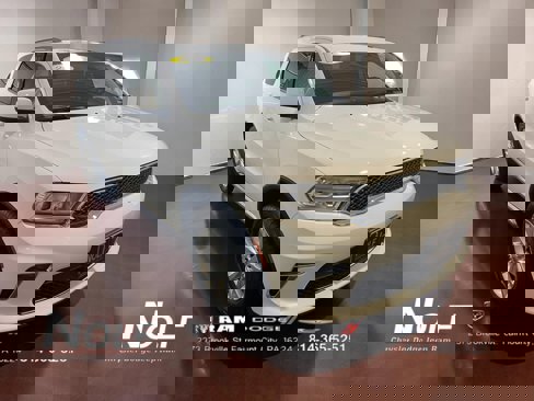 Used 2022 Dodge Durango SXT image 1