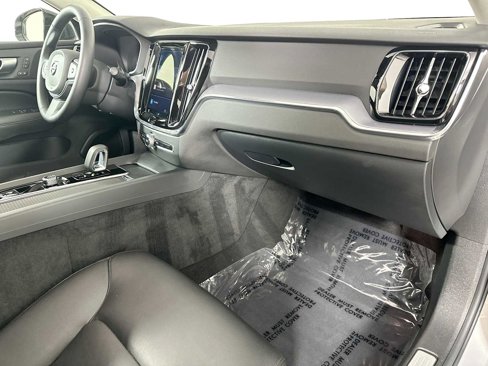 Certified 2025 Volvo S60 B5 Core image 26