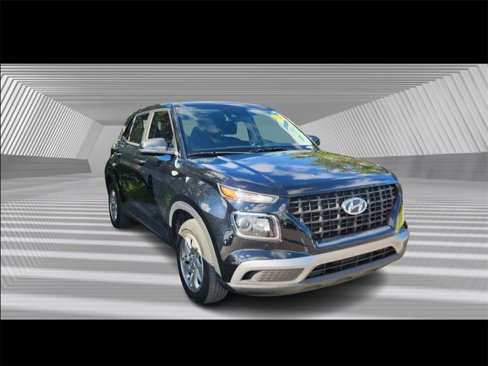 Used 2022 Hyundai Venue SE image 3