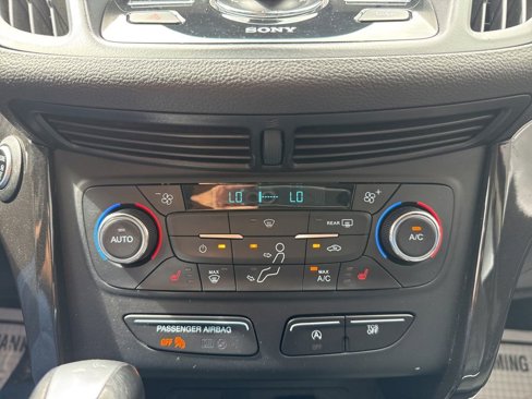 Used 2017 Ford Escape Titanium image 31
