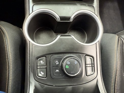 Used 2021 GMC Terrain SLT image 31
