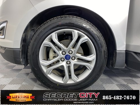 Used 2016 Ford Edge Titanium image 9