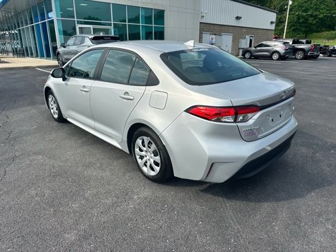 Used 2023 Toyota Corolla LE image 4