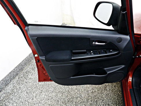 Used 2013 Suzuki SX4 AWD Hatchback image 7