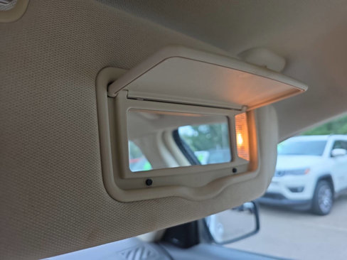 Used 2012 Ford Fusion SEL image 32