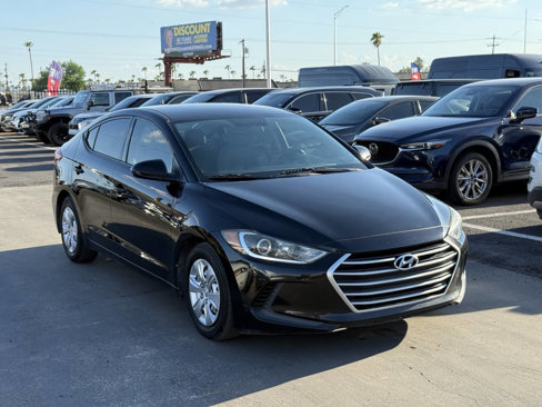 Used 2017 Hyundai Elantra SE image 13