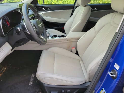 Used 2021 Genesis G70 2.0T image 13