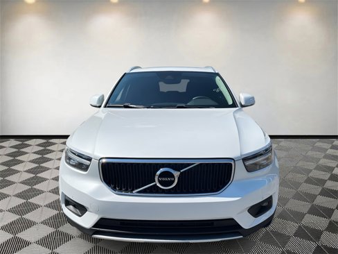 Used 2021 Volvo XC40 T5 Momentum w/ Premium Package image 8