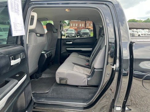 Used 2018 Toyota Tundra SR5 image 16