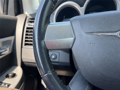 Used 2010 Chrysler Sebring Touring w/ Special Touring Group image 9