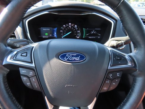 Used 2020 Ford Fusion Energi Titanium image 19