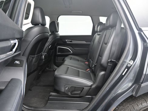 Used 2021 Kia Telluride LX image 13