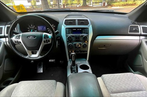 Used 2013 Ford Explorer XLT image 14