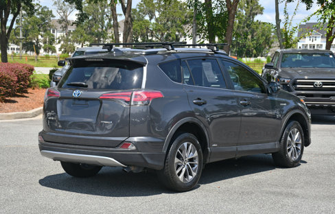 Used 2018 Toyota RAV4 LE image 4