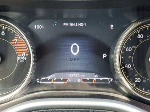 Used 2018 Jeep Cherokee Overland image 16