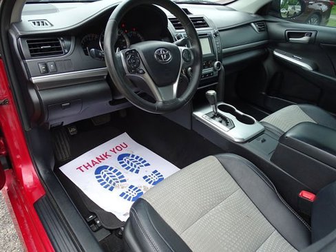 Used 2014 Toyota Camry SE image 17