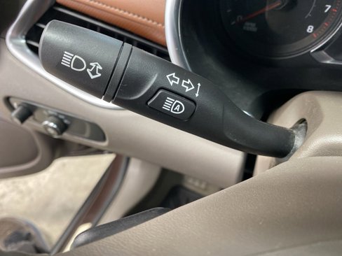 Used 2016 Chevrolet Malibu Premier w/ Driver Confidence Package image 37