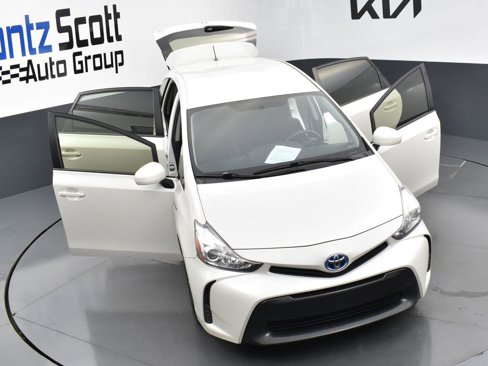 Used 2017 Toyota Prius V Two image 40
